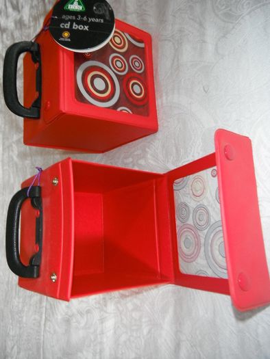 Childrens CD case, BNWT