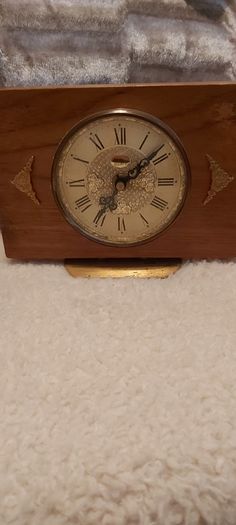 Vintage mantle clock..SALE REDUCED TO