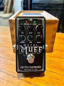 Metal Muff