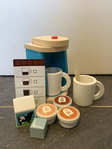 Melissa & Doug Coffee machine