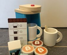 Melissa & Doug Coffee machine