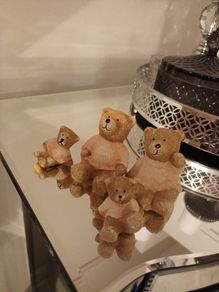 4 collectible bears
