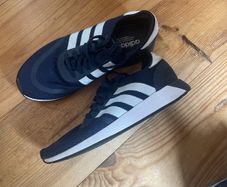 Adidas runners Size 9