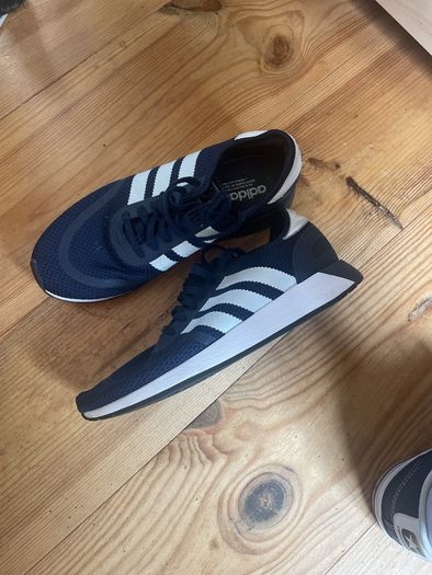 Adidas runners Size 9