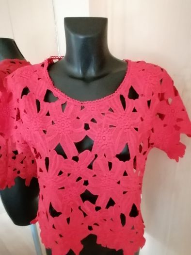 Women's Top Red Lace Nwot Size 14 Reduced