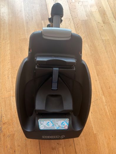 Maxi-Cosi CabrioFix CarSeat +NB insert + ISOFIX Base