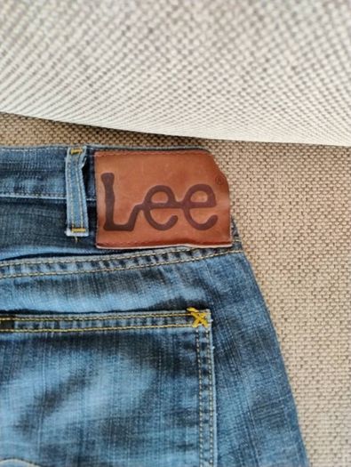 LEE cotton denim shorts unisex 34 inch waist in very good condition see last three photos for exact measurements FREE STANDARD POSTAGE INCLUDED
