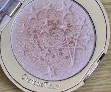 Charlotte Tilbury Champagne Glow Highlighter