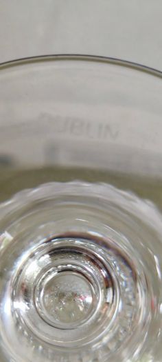 4 DIFFERENT ITMES- 1- Waterford Vintage Glandore Footed Candy Dish/ Compote 38.00 euro. 2- Set of 2 tipperary Vintage crystal Glass Coasters 18.00 euro. 3- Dublin Crystal bud vase 12.00 euro. 4- Nambe Lead Crystal Kissing Candle Sticks New 7 Inches Tall 1