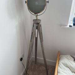 Tripod Lamp