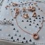 Beautiful costume jewellery, rose gold like new Image 4