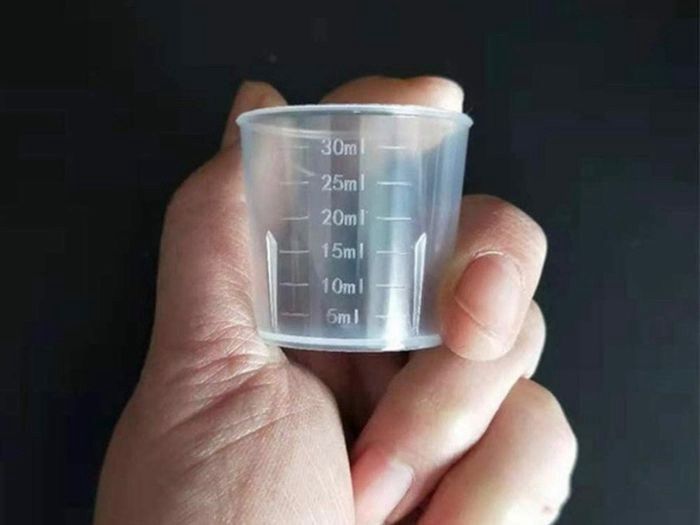 NEW 60 Pack 30ml Plastic Mixing Cup Measuring Cups Graduated Cups with 50 Pack Wooden Stirring Sticks Plastic Mixing Kit for Mixing Resin Paint Stain