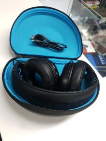 JLab Gaming Wireless Bluetooth Headphones Microphone Aux Cord (Excellent Condition)