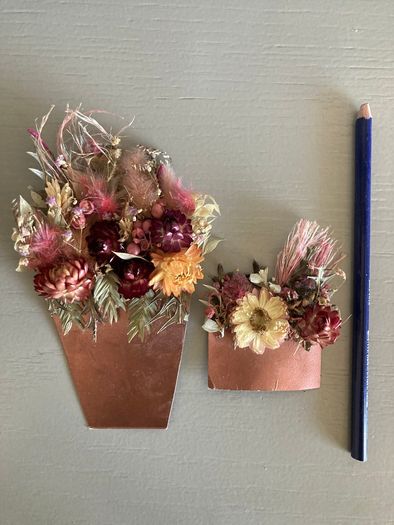 Groom/pageboy pocket boutonnieres