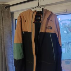 Coat The north face