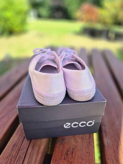 Converse Leather All Stars - Size 5 UK , 39 EU