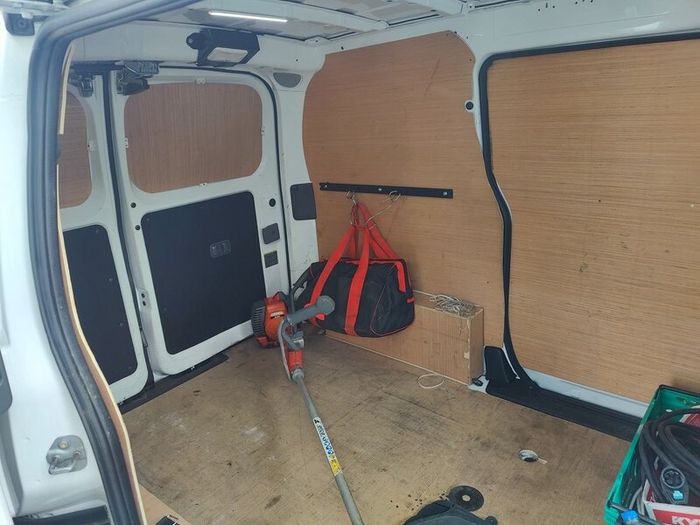 Nissan NV200 2021