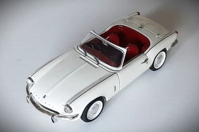 Diecast Model Triumph Spitfire Mk3 - Collectable Vanguards 1:43