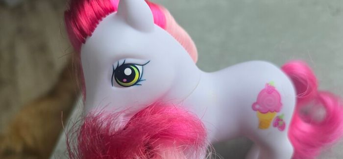 Strawberry Surprise MLP G3 My Little Pony Hasbro 2008