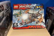 Lego Ninjago - Misfortunes Keep - Set 70605. NEW
