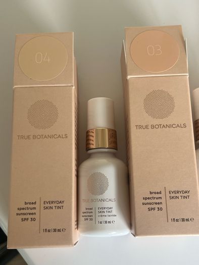 True botanicals board spectrum, sunscreen, SPF, 30 in shade 03,04, 05 BNIB