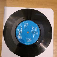 Glenn Miller Salute To Glenn Miller EP 7 inch Vinyl Avenue Records MAVE 108