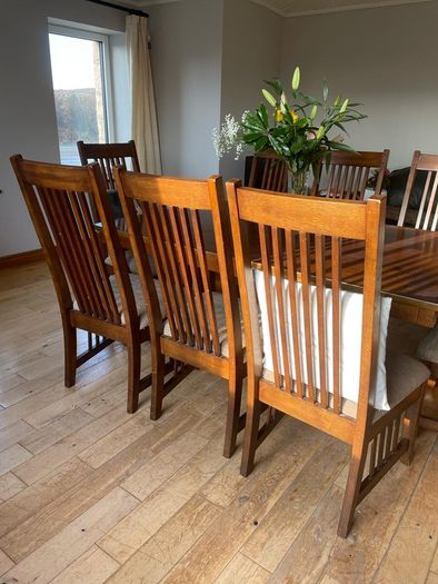 Beautiful long dark Oak Dining table and 8 chairs