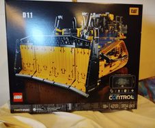 Lego Technic 42131 Cat D11 Bulldozer