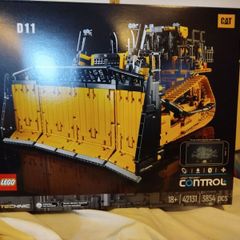 Lego Technic 42131 Cat D11 Bulldozer