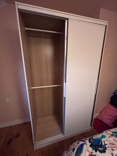 Sliding door wardrobe with mirror
