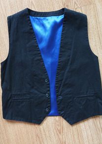 Black Vest. Age 12-13