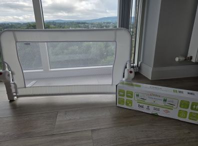 Toddler bed guard
