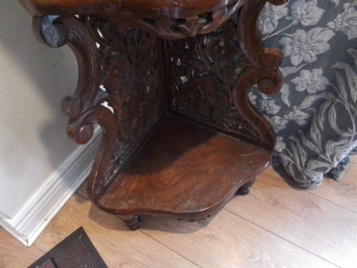 Carved& Pierced Corner Display Unit