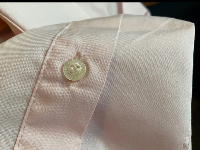 Daniel Hechter long-sleeved formal dress shirt in pastel light pink Collar Size: 15