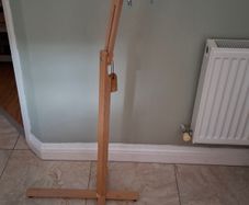 Embroidery tapestry stand