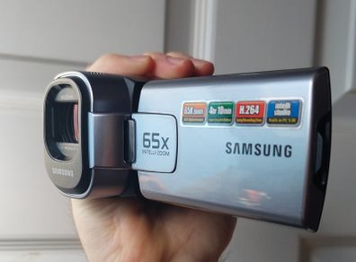 Samsung SMX-F40 Retro Y2K Camcorder Video Camera
