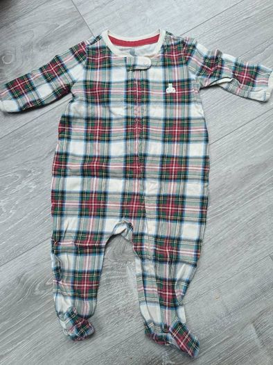 Baby GAP zipper sleepsuit 0-3M