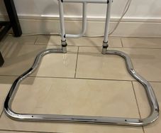 Bed rail universal