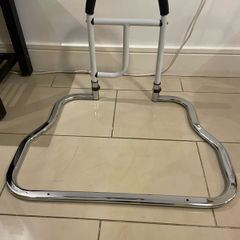 Bed rail universal