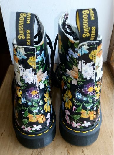 Mint Dr Martens Pascal 8 Eye Darcy Floral Size 5(38)
