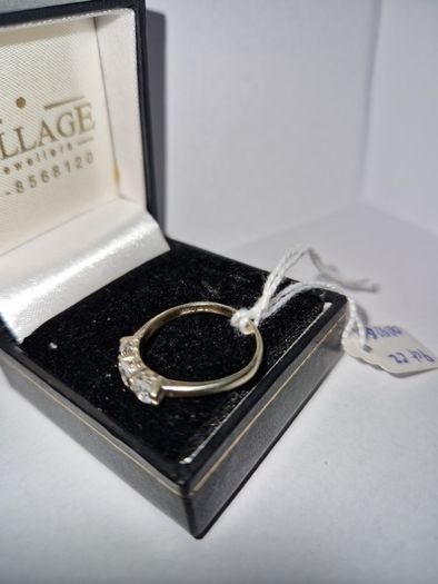 9ct yellow gold ring