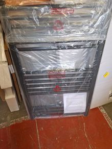 Eastbrook towel rail matt black 1000x600