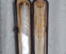 Antique mother of pearl cheroot holder.