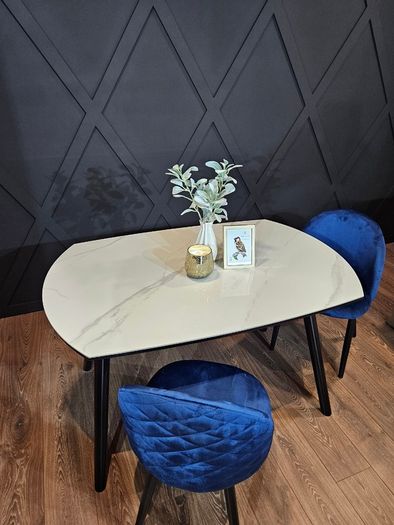 Extendable Dining Table