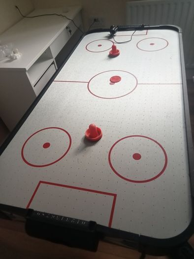 Fun & Entertaining Air Hockey Table