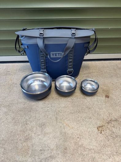 Yeti M30 tote cooler bag plus bowls