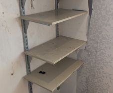 Adjustable shelving