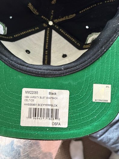 Mitchell & Ness Boston Celtics Snapback Hat Official NBA Varsity Bust Unworn