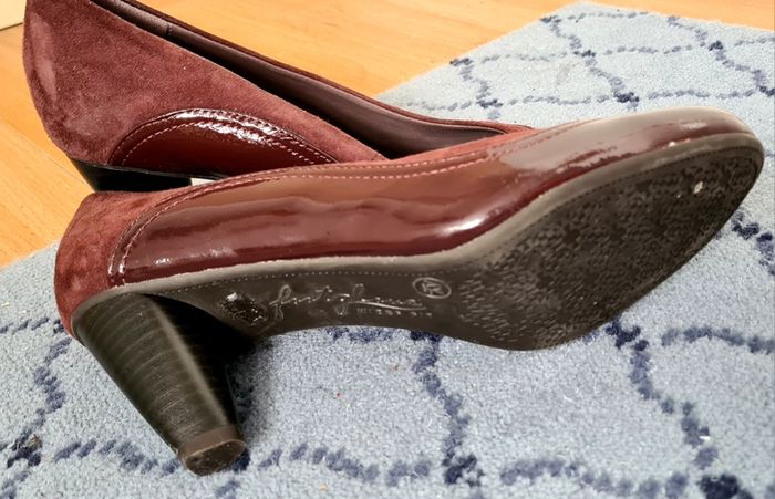 Marks and Spencer Wine Footglove wider feet leather court shoes size UK 4.5