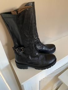 NeroGiardini Womens black leather biker boots